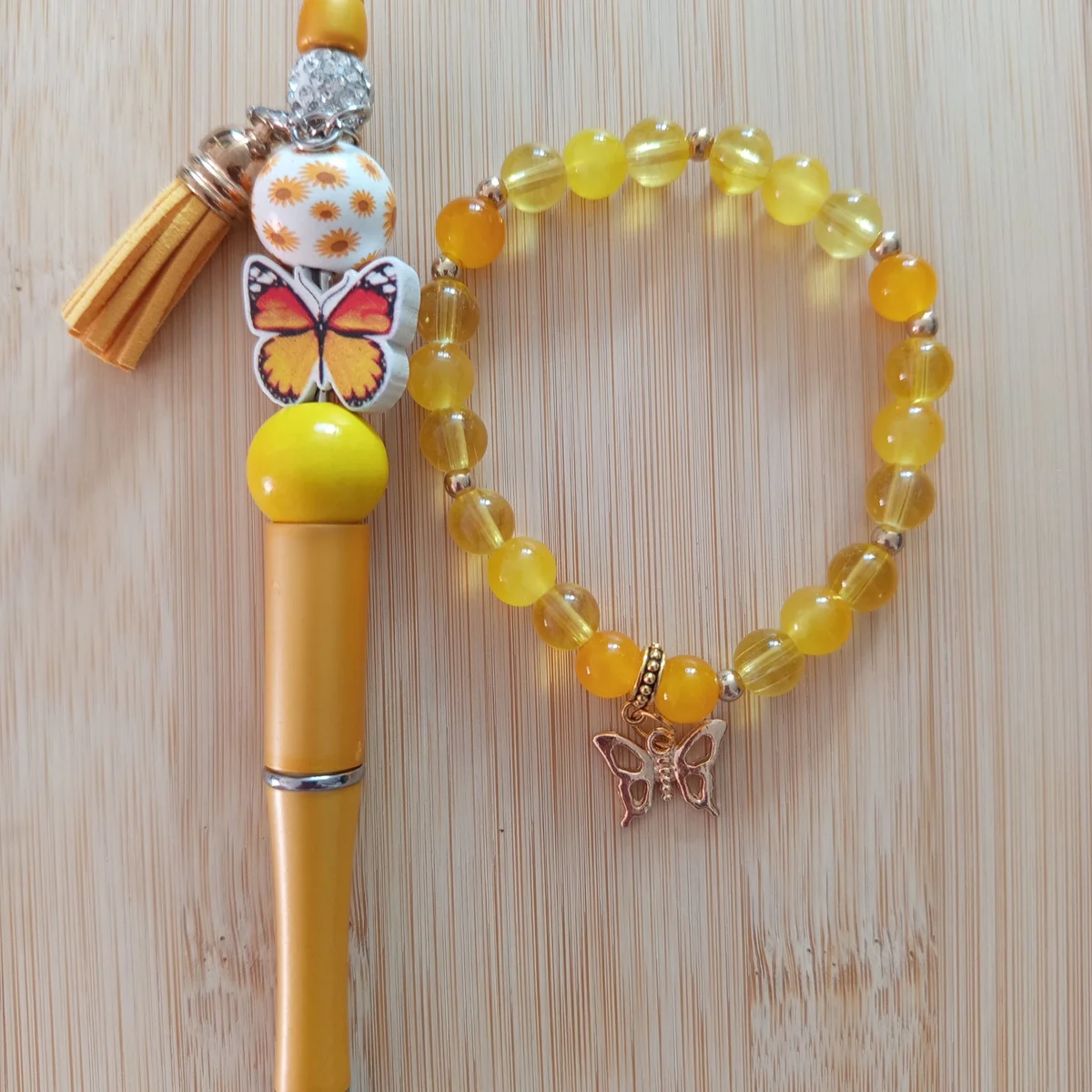 Ensemble Bracelet et Stylo Jaune avec Pendentif Papillon - "Epi d'or"