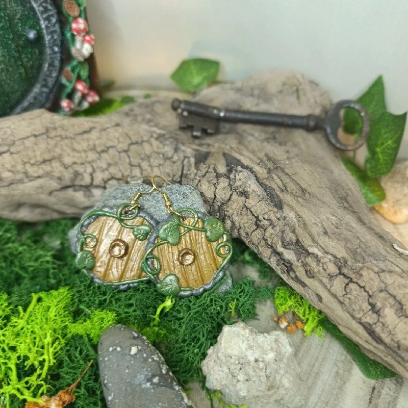 Boucles d'Oreilles Portes d'Hobbit — Pâte Polymère & Lierre
