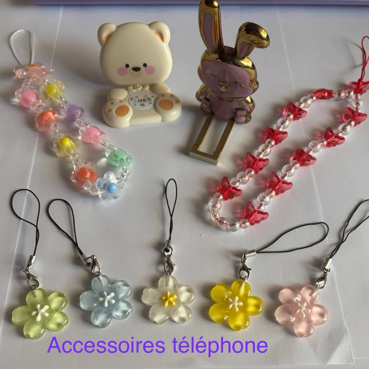 Ensemble de 10 Articles Kawaii aux couleurs pastels, parmi papeterie, mode et beauté, accessoires, loisirs