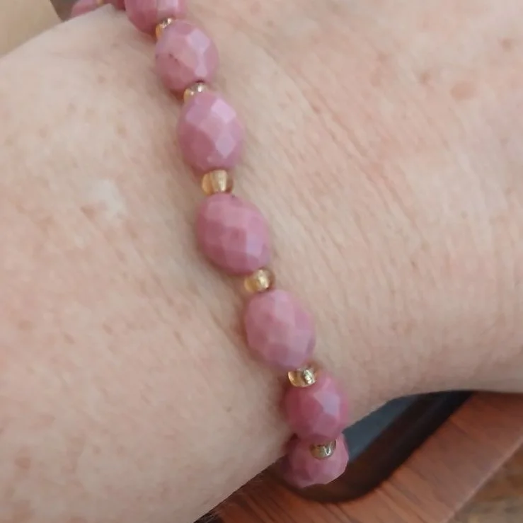 Bracelet en rhodonite- calme et reconfort